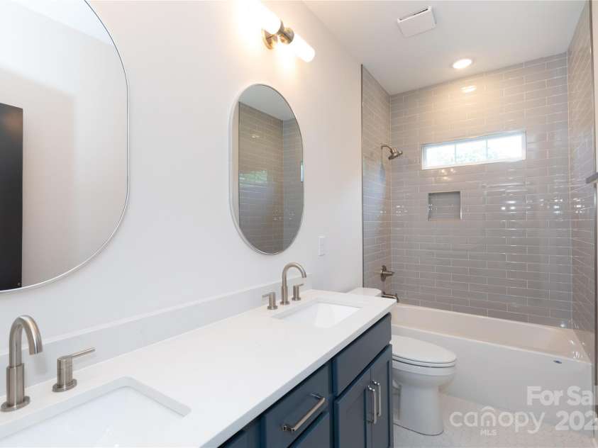 1728 Dallas Avenue, Charlotte, NC 28205.  MLS# CAR4267461, YatesRealty ID 18370. 
