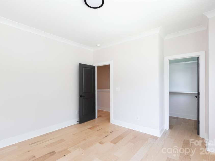1728 Dallas Avenue, Charlotte, NC 28205.  MLS# CAR4267461, YatesRealty ID 18370. 