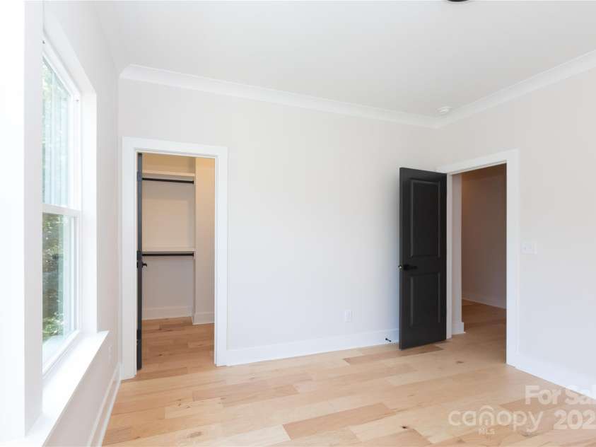 1728 Dallas Avenue, Charlotte, NC 28205.  MLS# CAR4267461, YatesRealty ID 18370. 