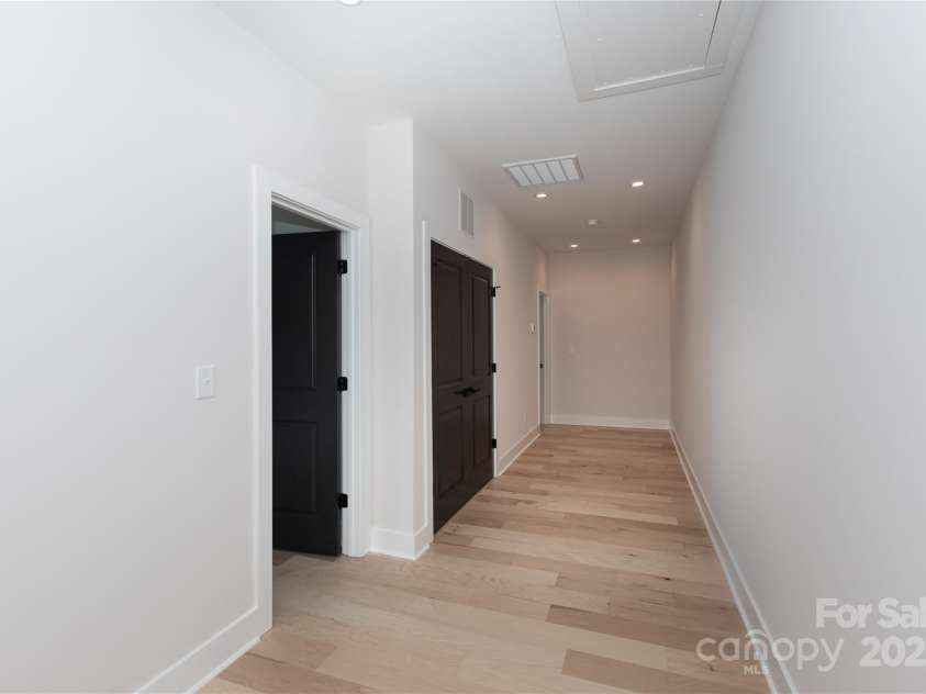 1728 Dallas Avenue, Charlotte, NC 28205.  MLS# CAR4267461, YatesRealty ID 18370. 
