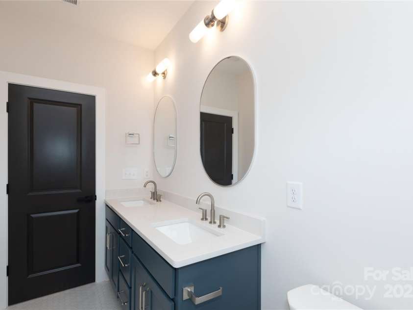 1728 Dallas Avenue, Charlotte, NC 28205.  MLS# CAR4267461, YatesRealty ID 18370. 