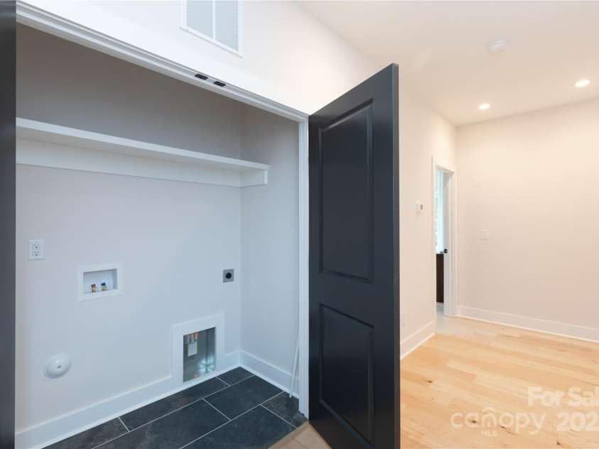 1728 Dallas Avenue, Charlotte, NC 28205.  MLS# CAR4267461, YatesRealty ID 18370. 