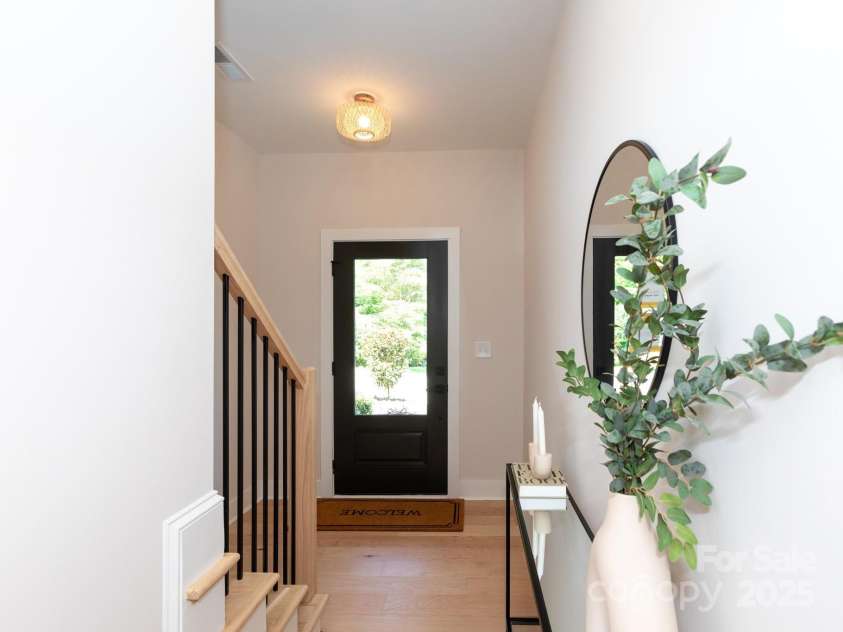 1728 Dallas Avenue, Charlotte, NC 28205.  MLS# CAR4267461, YatesRealty ID 18370. 