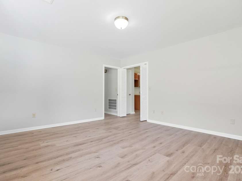 3230 Innes Street, Salisbury, NC 28144.  MLS# CAR4313094, YatesRealty ID 18370. 