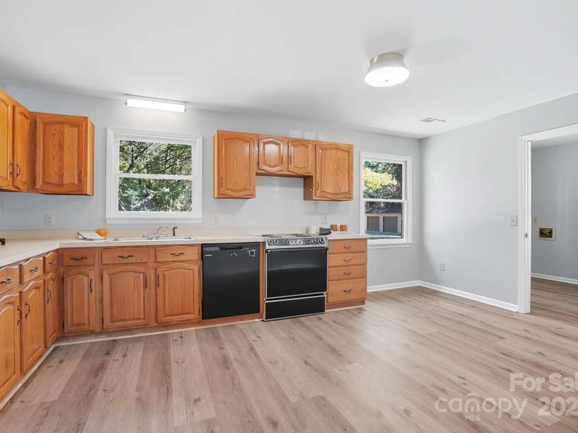 3230 Innes Street, Salisbury, NC 28144.  MLS# CAR4313094, YatesRealty ID 18370. 