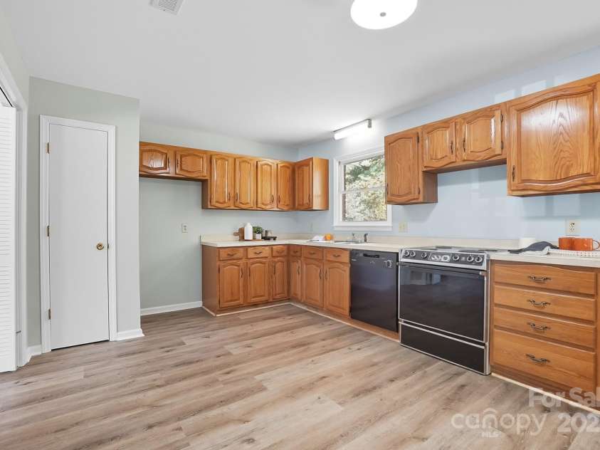 3230 Innes Street, Salisbury, NC 28144.  MLS# CAR4313094, YatesRealty ID 18370. 