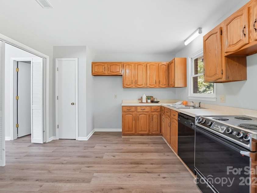 3230 Innes Street, Salisbury, NC 28144.  MLS# CAR4313094, YatesRealty ID 18370. 