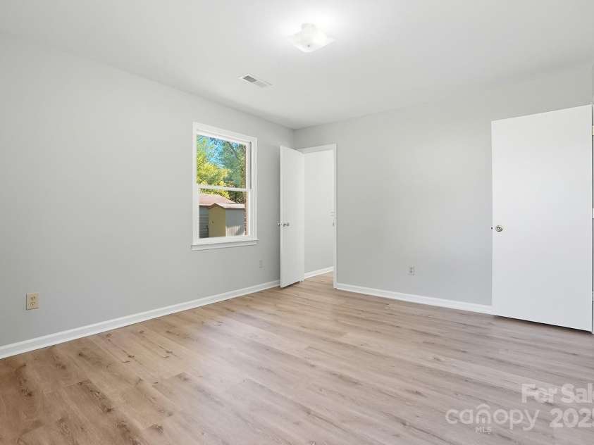 3230 Innes Street, Salisbury, NC 28144.  MLS# CAR4313094, YatesRealty ID 18370. 