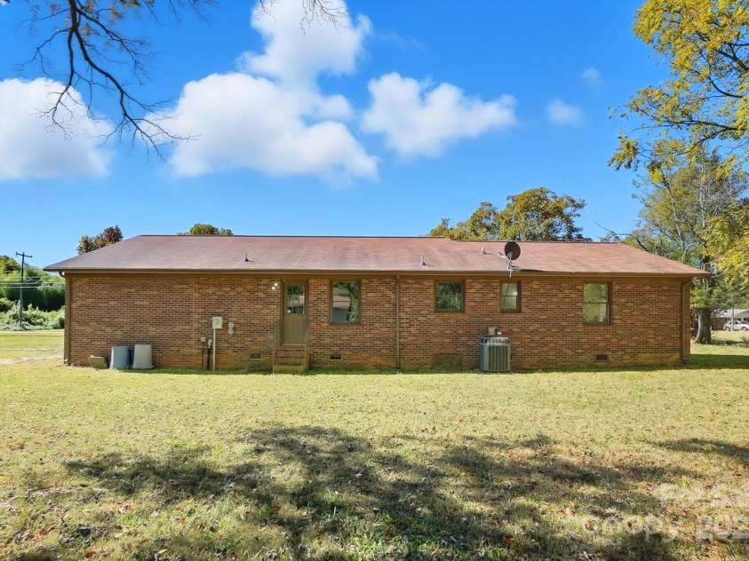 3230 Innes Street, Salisbury, NC 28144.  MLS# CAR4313094, YatesRealty ID 18370. 