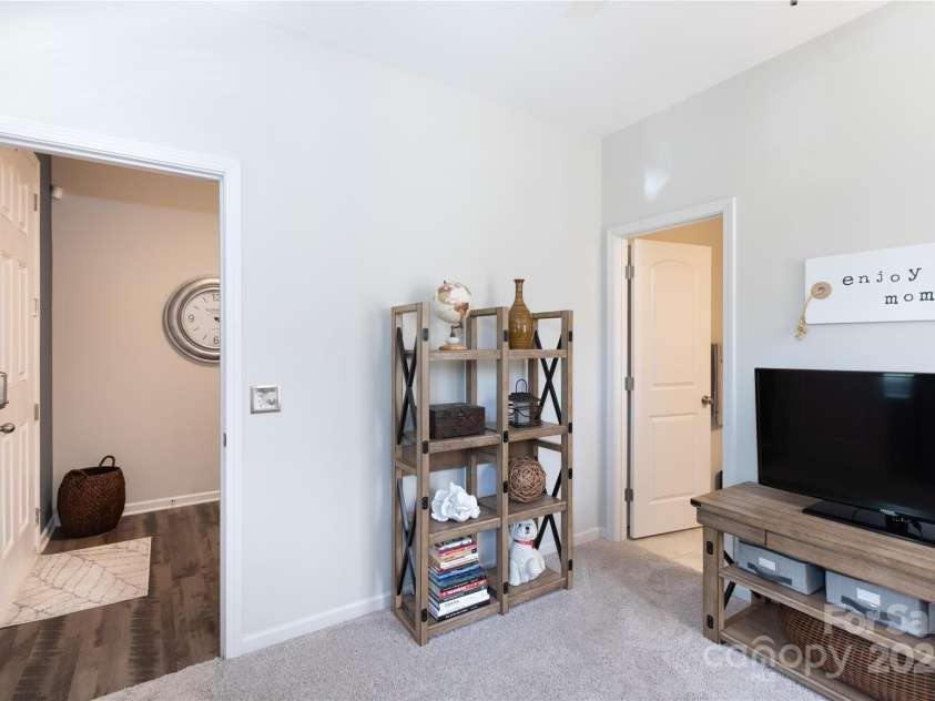 9521 AINSLIE DOWNS Street, Charlotte, NC 28273.  MLS# CAR4256337, YatesRealty ID 18371. 