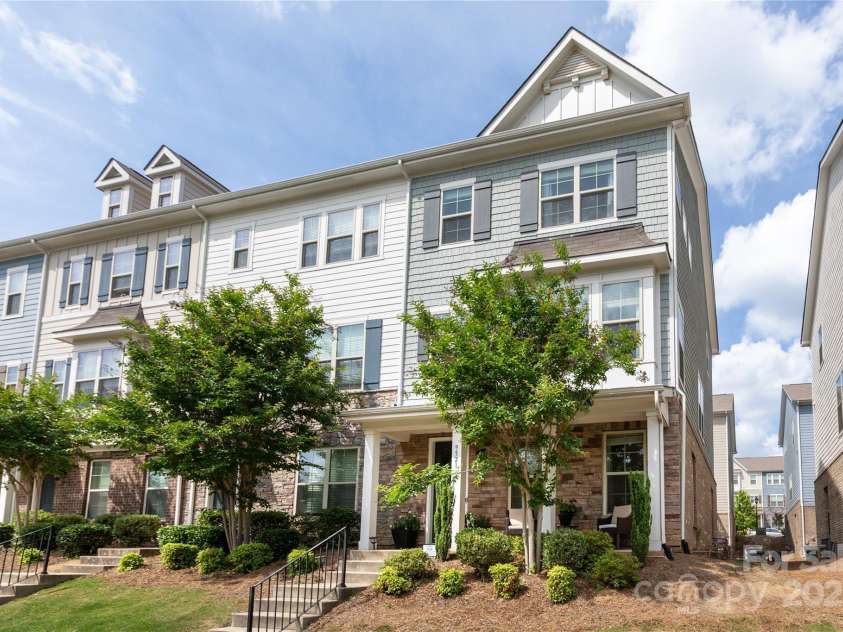 9521 AINSLIE DOWNS Street, Charlotte, NC 28273.  MLS# CAR4256337, YatesRealty ID 18371. 