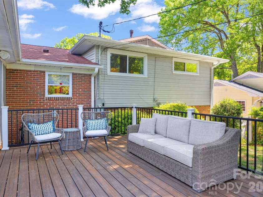 832 Stanfield Drive, Charlotte, NC 28210.  MLS# CAR4369316, YatesRealty ID 18372. Trex decking
