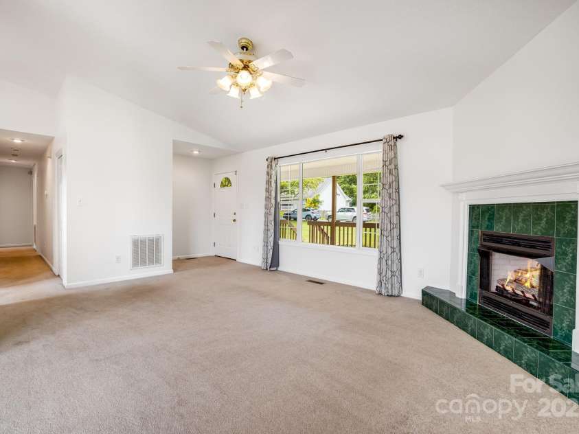 87 Collins Road, Marshall, NC 28753.  MLS# CAR4267470, YatesRealty ID 18372. 