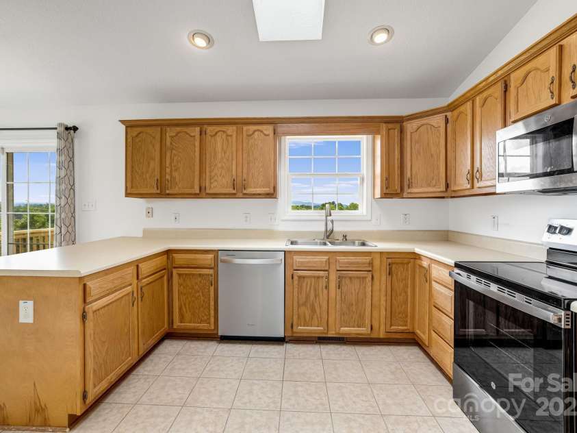 87 Collins Road, Marshall, NC 28753.  MLS# CAR4267470, YatesRealty ID 18372. 