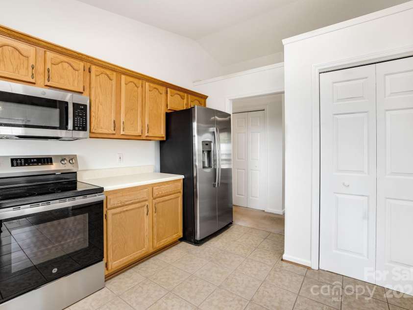 87 Collins Road, Marshall, NC 28753.  MLS# CAR4267470, YatesRealty ID 18372. 