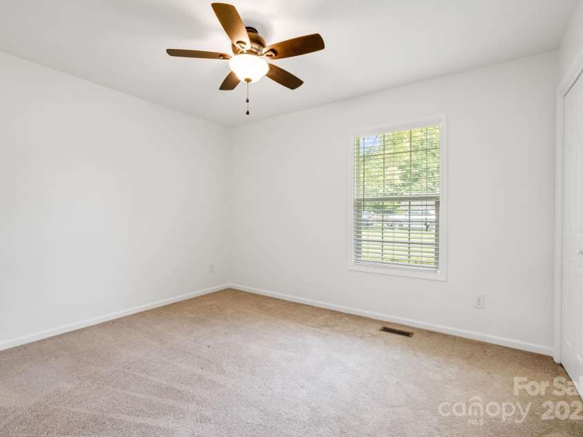 87 Collins Road, Marshall, NC 28753.  MLS# CAR4267470, YatesRealty ID 18372. 