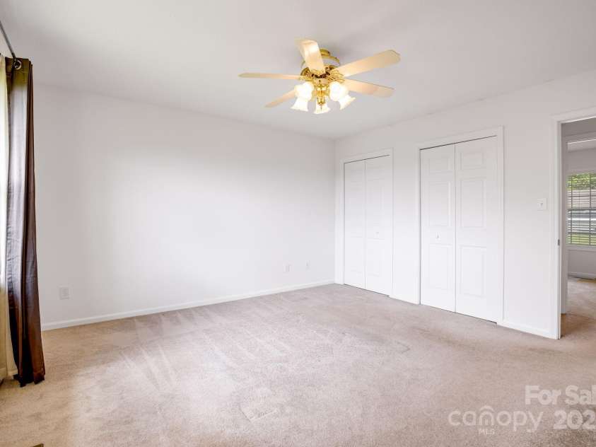 87 Collins Road, Marshall, NC 28753.  MLS# CAR4267470, YatesRealty ID 18372. 