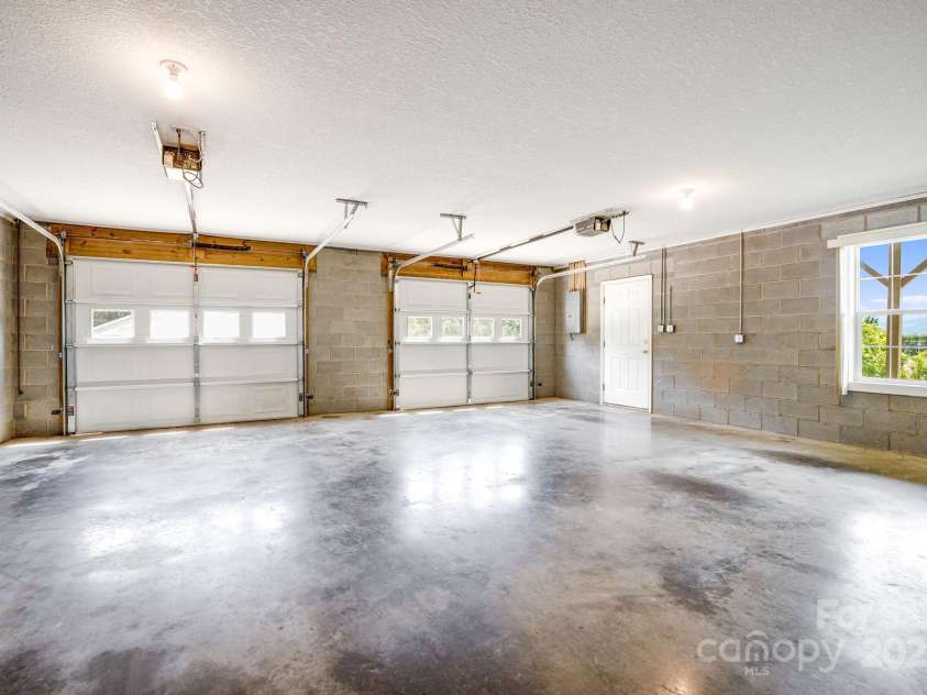 87 Collins Road, Marshall, NC 28753.  MLS# CAR4267470, YatesRealty ID 18372. 