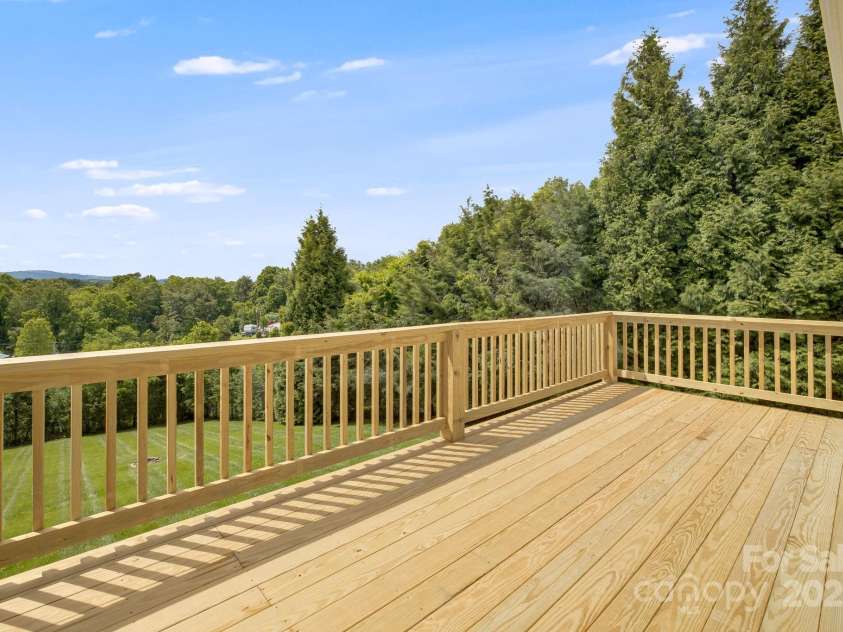 87 Collins Road, Marshall, NC 28753.  MLS# CAR4267470, YatesRealty ID 18372. 