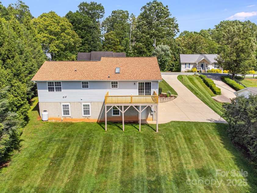 87 Collins Road, Marshall, NC 28753.  MLS# CAR4267470, YatesRealty ID 18372. 