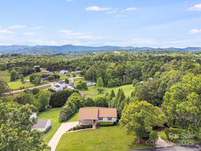 87 Collins Road, Marshall, NC 28753.  MLS# CAR4267470, YatesRealty ID 18372. 