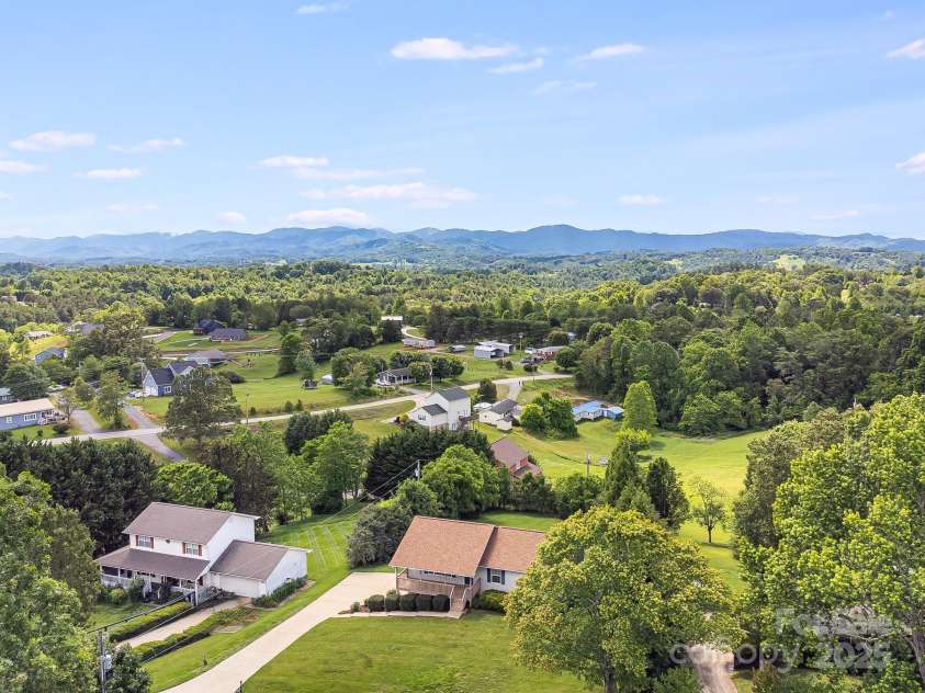 87 Collins Road, Marshall, NC 28753.  MLS# CAR4267470, YatesRealty ID 18372. 