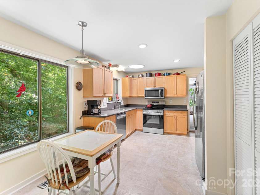 60 Holly Ridge Road, Pisgah Forest, NC 28768.  MLS# CAR4171351, YatesRealty ID 18375. Eat-in kitchen