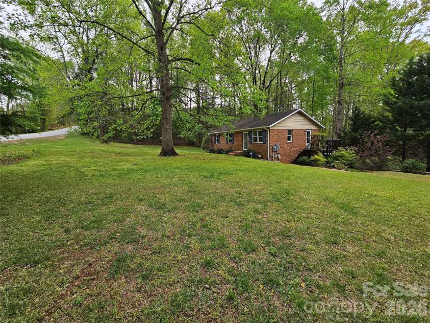 1982 Old Farm Road, Concord, NC 28025.  MLS# CAR4367024, YatesRealty ID 18376. 