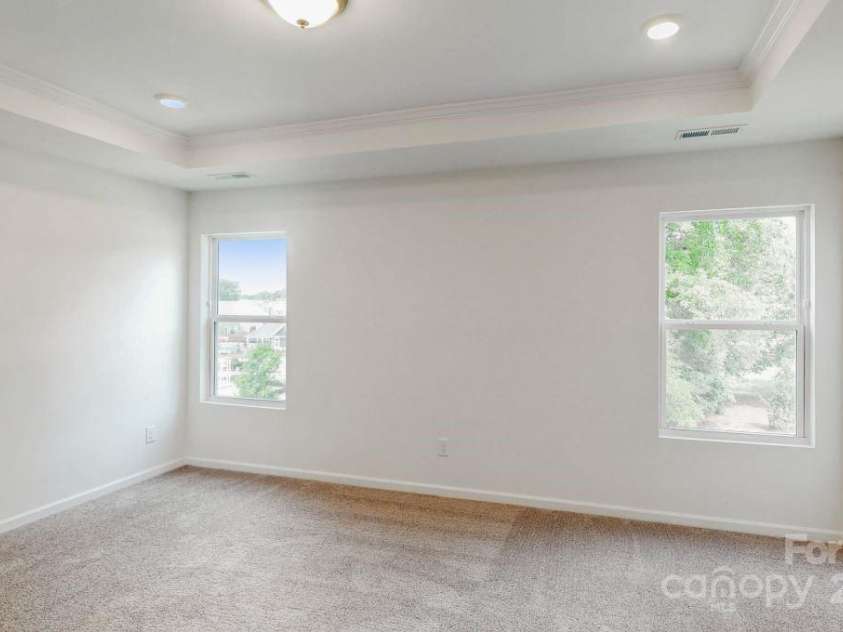 4031 Lawnview Drive, Charlotte, NC 28269.  MLS# CAR4206346, YatesRealty ID 18377. Owners suite