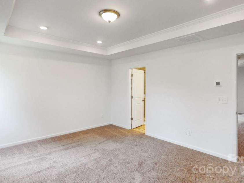 4031 Lawnview Drive, Charlotte, NC 28269.  MLS# CAR4206346, YatesRealty ID 18377. Owners suite