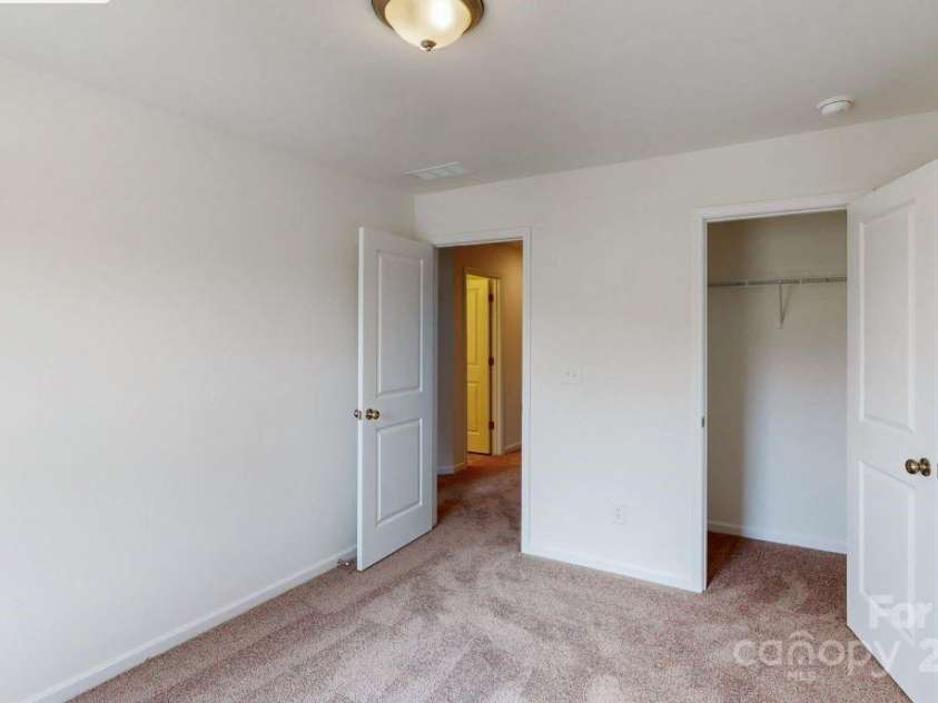4031 Lawnview Drive, Charlotte, NC 28269.  MLS# CAR4206346, YatesRealty ID 18377. Secondary bedroom