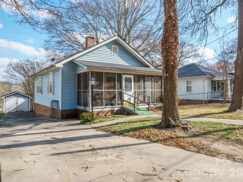 510 East Avenue, Kannapolis, NC 28083.  MLS# CAR4353497, YatesRealty ID 18377. 