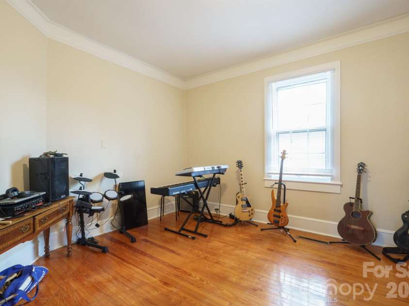 510 East Avenue, Kannapolis, NC 28083.  MLS# CAR4353497, YatesRealty ID 18377. 