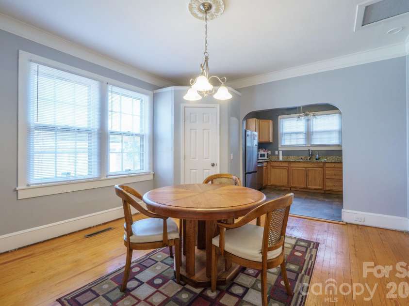 510 East Avenue, Kannapolis, NC 28083.  MLS# CAR4353497, YatesRealty ID 18377. 
