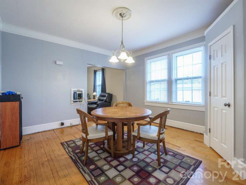 510 East Avenue, Kannapolis, NC 28083.  MLS# CAR4353497, YatesRealty ID 18377. 