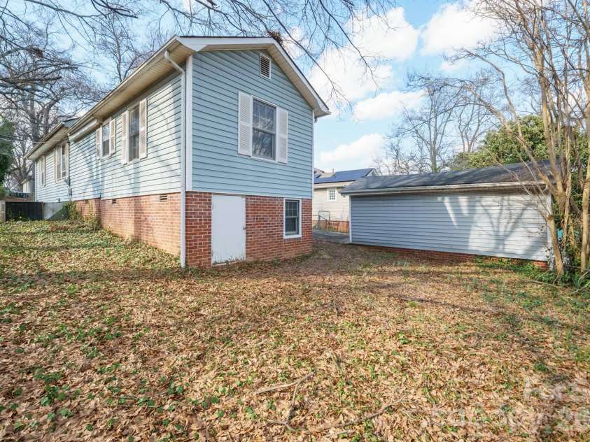510 East Avenue, Kannapolis, NC 28083.  MLS# CAR4353497, YatesRealty ID 18377. 