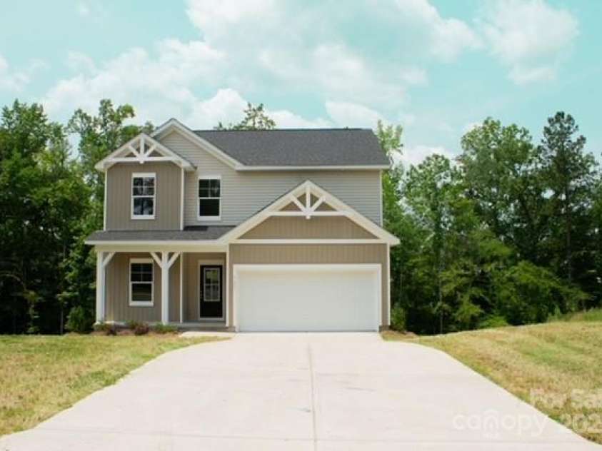 7601 Hammond Drive, Charlotte, NC 28215.  MLS# CAR4267514, YatesRealty ID 18378. 