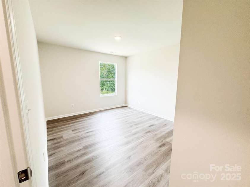 7601 Hammond Drive, Charlotte, NC 28215.  MLS# CAR4267514, YatesRealty ID 18378. Additional bedroom