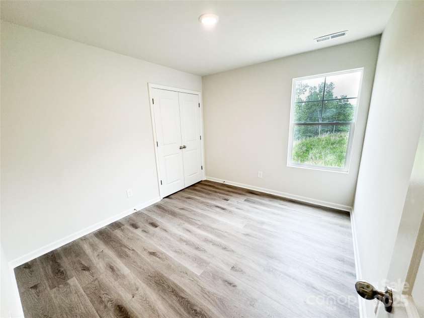 7601 Hammond Drive, Charlotte, NC 28215.  MLS# CAR4267514, YatesRealty ID 18378. Additional bedroom