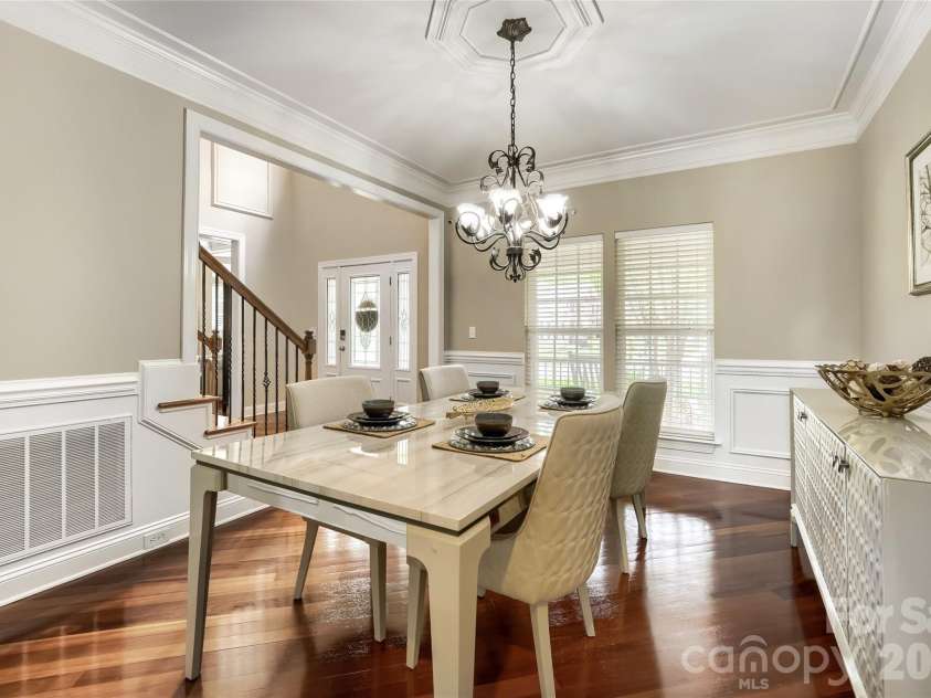 844 Clonmel Drive, Matthews, NC 28104.  MLS# CAR4366587, YatesRealty ID 18378. 