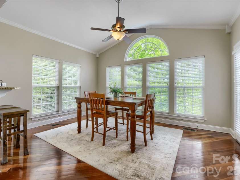 844 Clonmel Drive, Matthews, NC 28104.  MLS# CAR4366587, YatesRealty ID 18378. 