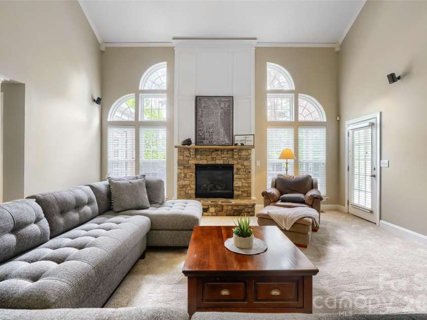 844 Clonmel Drive, Matthews, NC 28104.  MLS# CAR4366587, YatesRealty ID 18378. 