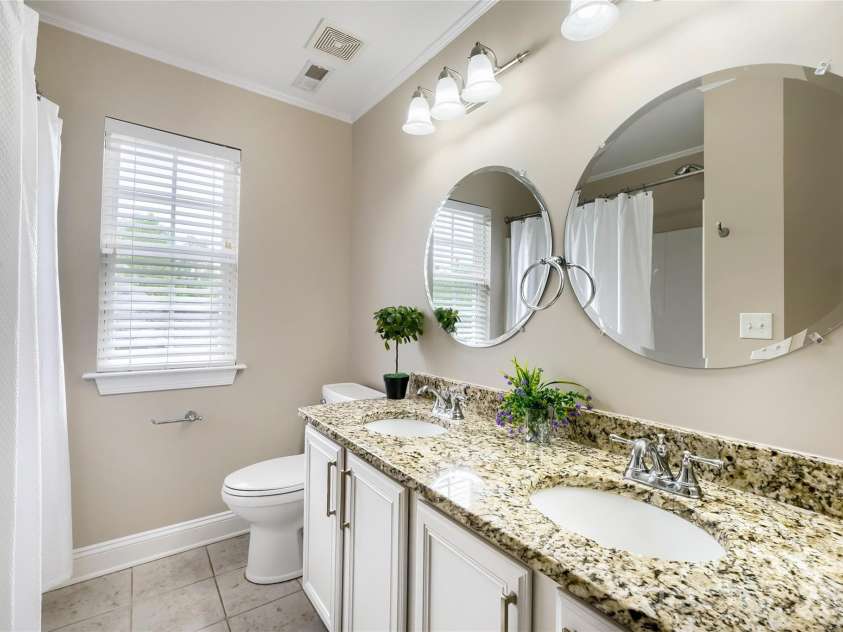 844 Clonmel Drive, Matthews, NC 28104.  MLS# CAR4366587, YatesRealty ID 18378. 