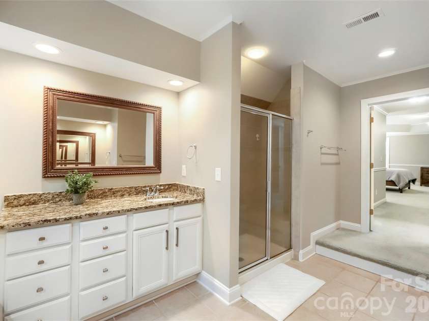 844 Clonmel Drive, Matthews, NC 28104.  MLS# CAR4366587, YatesRealty ID 18378. 