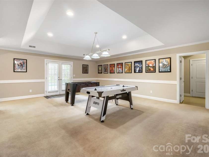 844 Clonmel Drive, Matthews, NC 28104.  MLS# CAR4366587, YatesRealty ID 18378. 