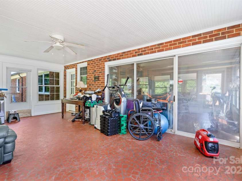 1574 Jarrett Farm Road, Newton, NC 28658.  MLS# CAR4252937, YatesRealty ID 18379. 