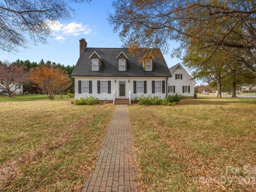 103 Hampshire Court, Salisbury, NC 28144.  MLS# CAR4322037, YatesRealty ID 1838. 