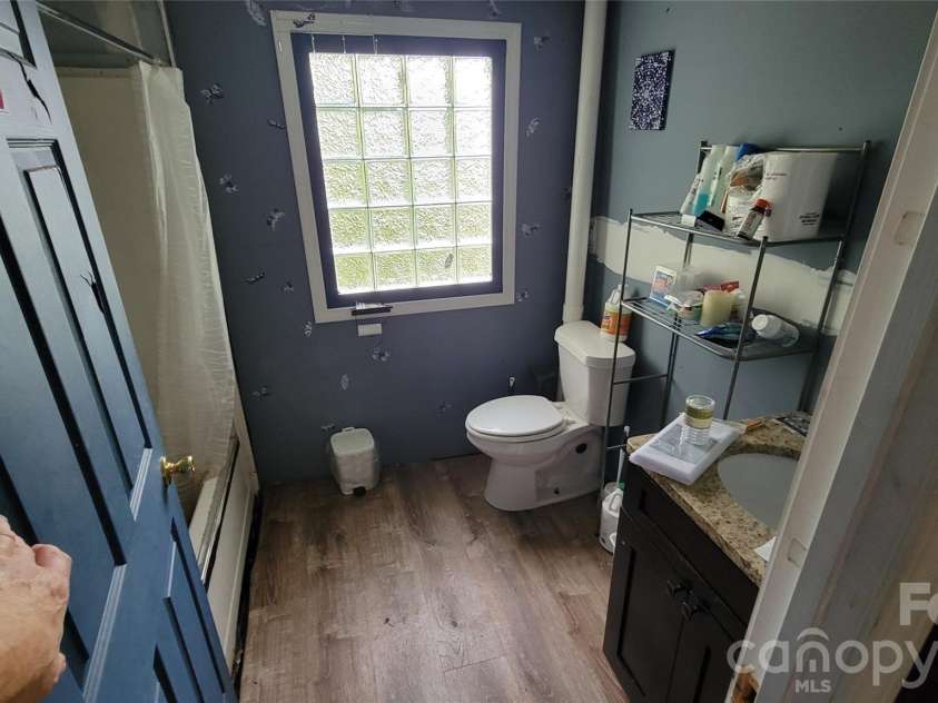 160 Cleveland Road, Tryon, NC 28782.  MLS# CAR4274322, YatesRealty ID 1838. Main floor