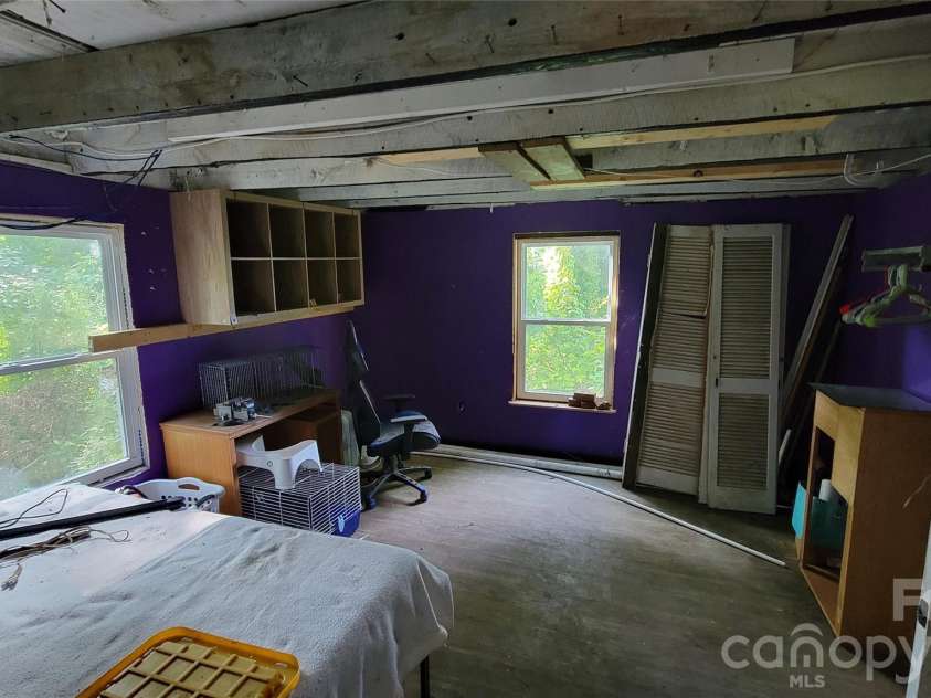 160 Cleveland Road, Tryon, NC 28782.  MLS# CAR4274322, YatesRealty ID 1838. Main floor