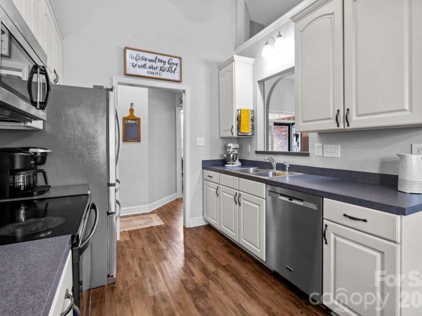 3419 Brickyard Lane, Midland, NC 28107.  MLS# CAR4370378, YatesRealty ID 18380. 